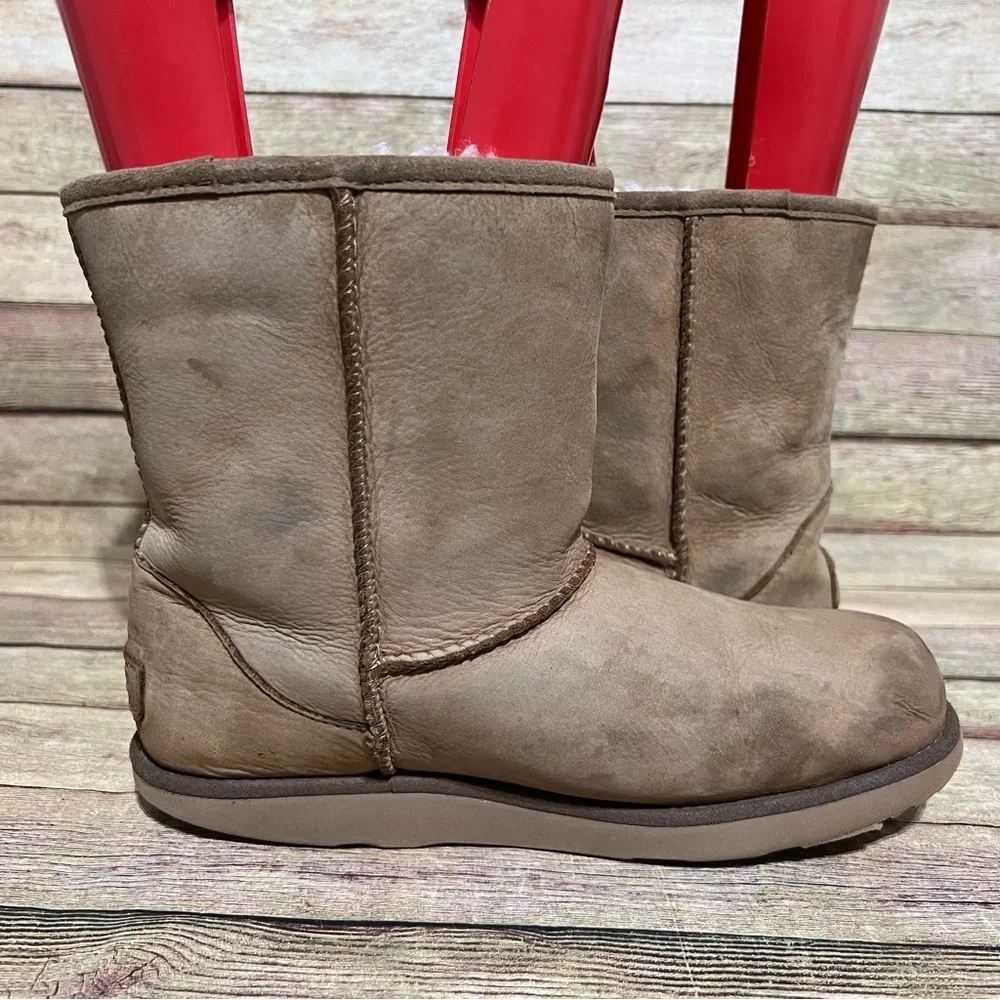 Ugg Brown Leather Short Classic Winter Boots